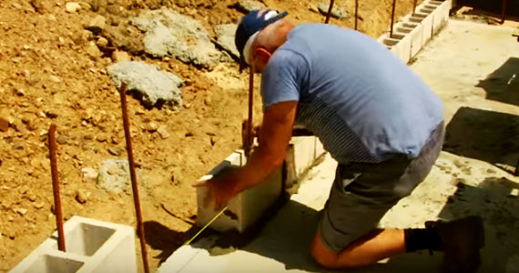 Step-by-step construction tips for concrete block wall construction
