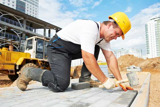 How to Stay Cool on the Summer Construction Jobsite